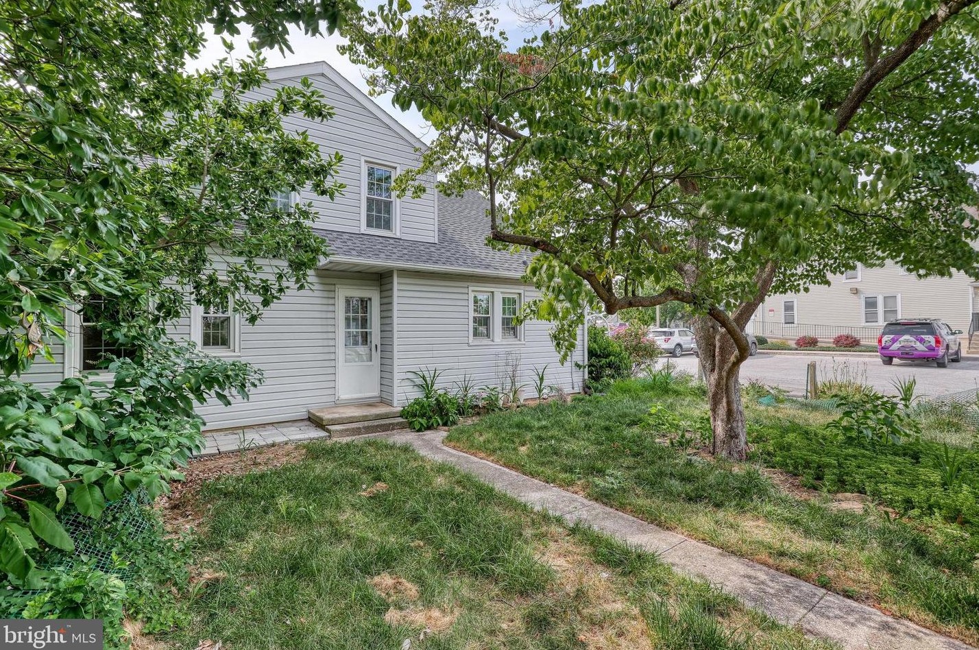 63 George St, Hanover PA 17331-1912 exterior