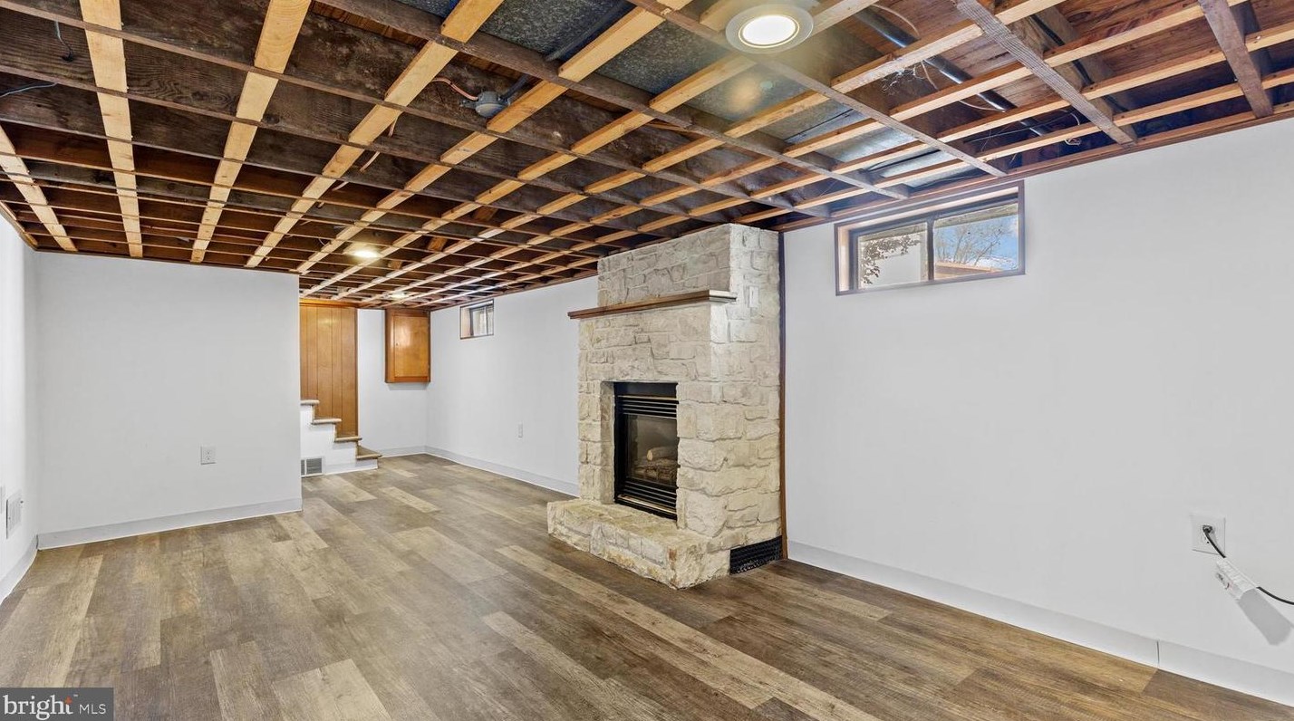 110 Fame Ave, Hanover PA  17331-1535 exterior