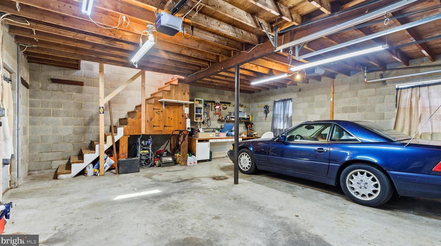 110 Fame Ave, Hanover PA  17331-1535 exterior