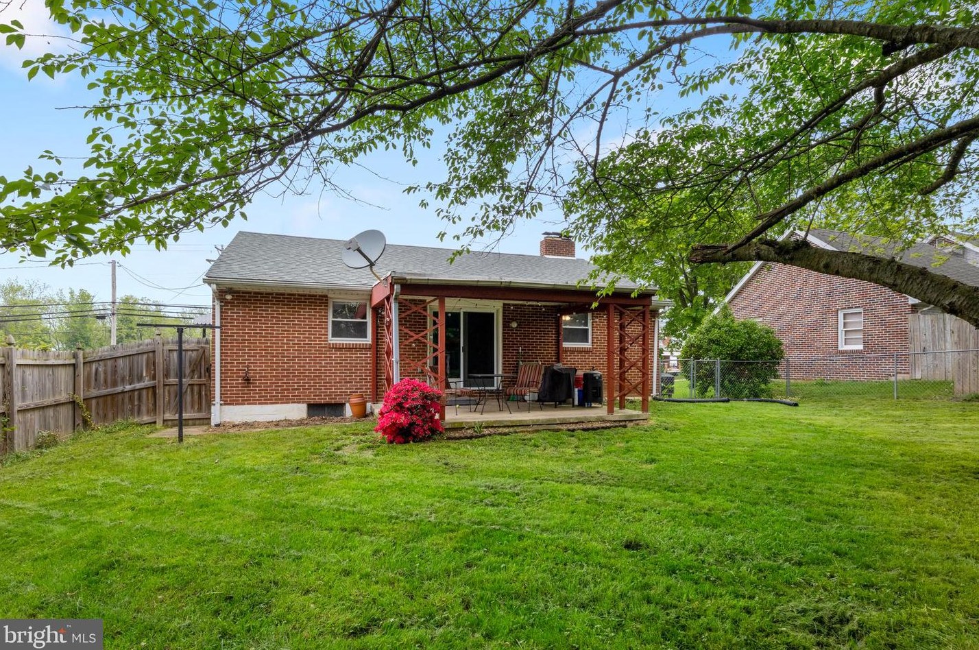 2814 Carlisle Rd, York PA  17408-1473 exterior