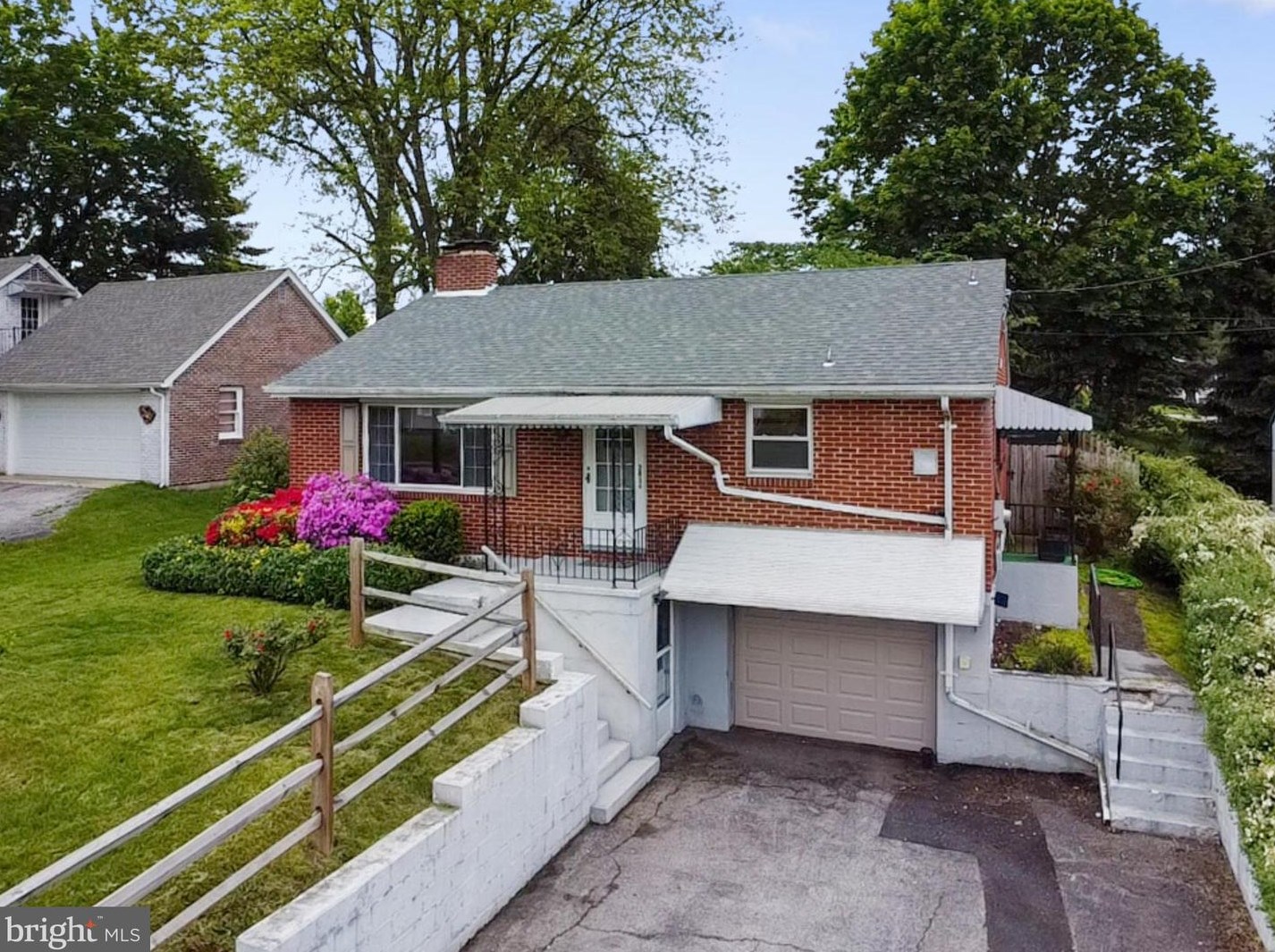 2814 Carlisle Rd, York PA  17408-1473 exterior