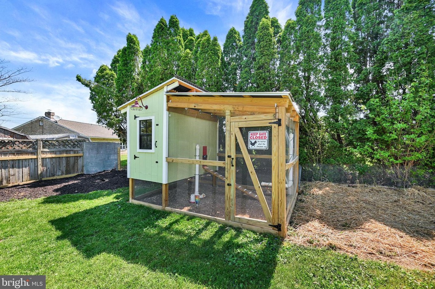 329 Clearview Rd, Hanover PA  17331-1313 exterior