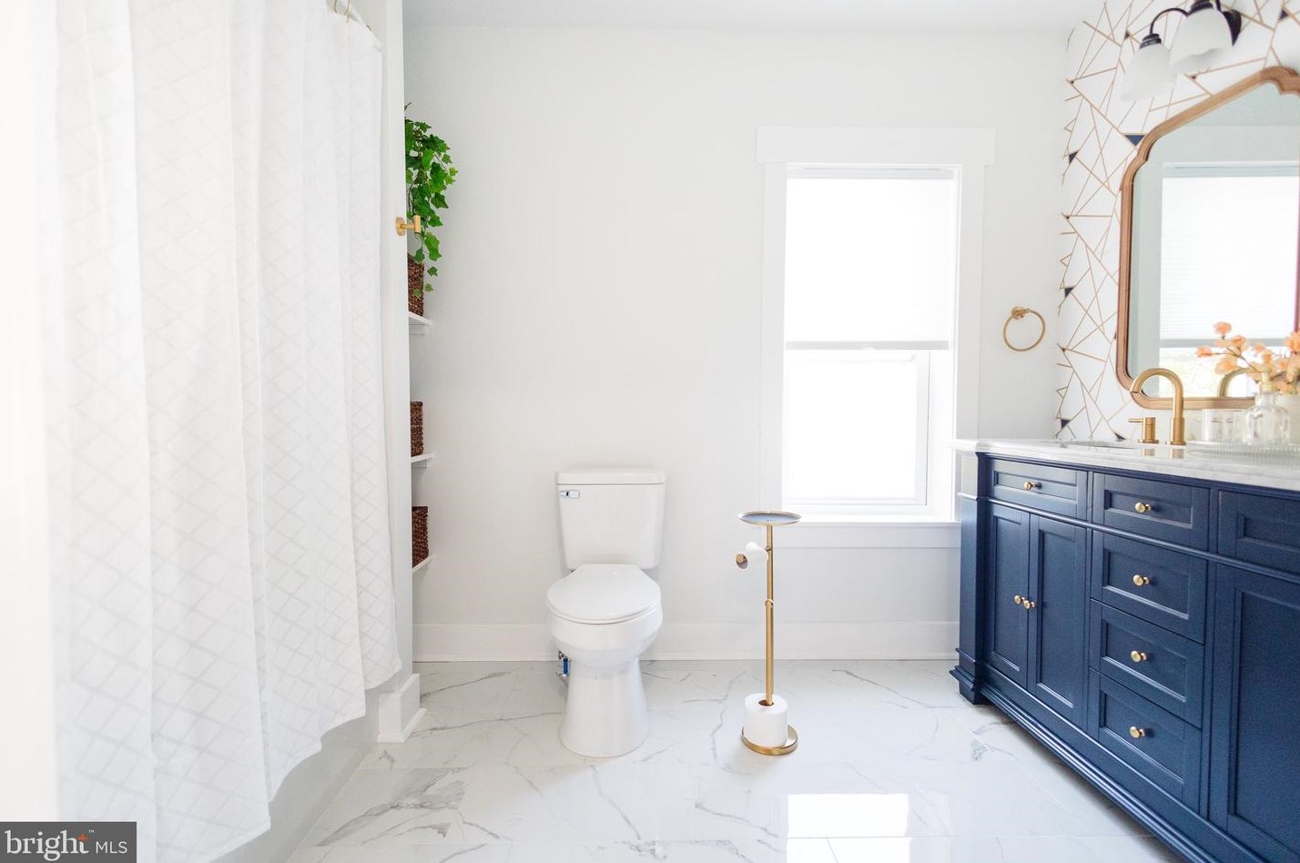 11 Pine St, Hanover PA  17331-2352 exterior