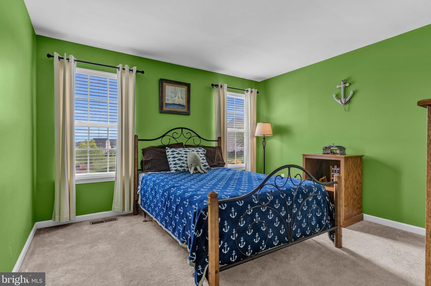 2209 Reservoir Hts Dr, Hanover PA 17331-8327 exterior