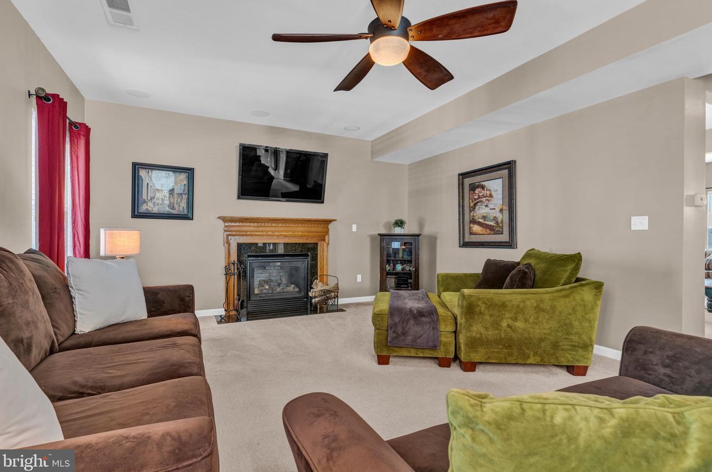 2209 Reservoir Hts Dr, Hanover PA 17331-8327 exterior