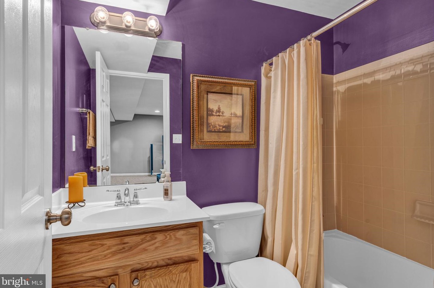 2209 Reservoir Hts Dr, Hanover PA 17331-8327 exterior