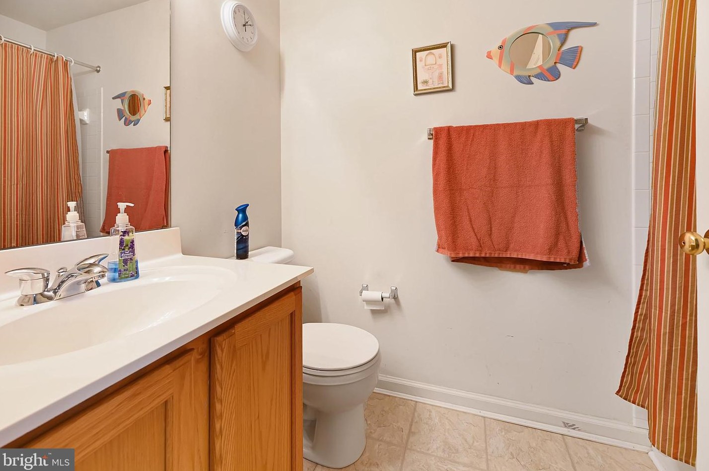 37 Louvain Dr, Hanover PA 17331-8696 exterior