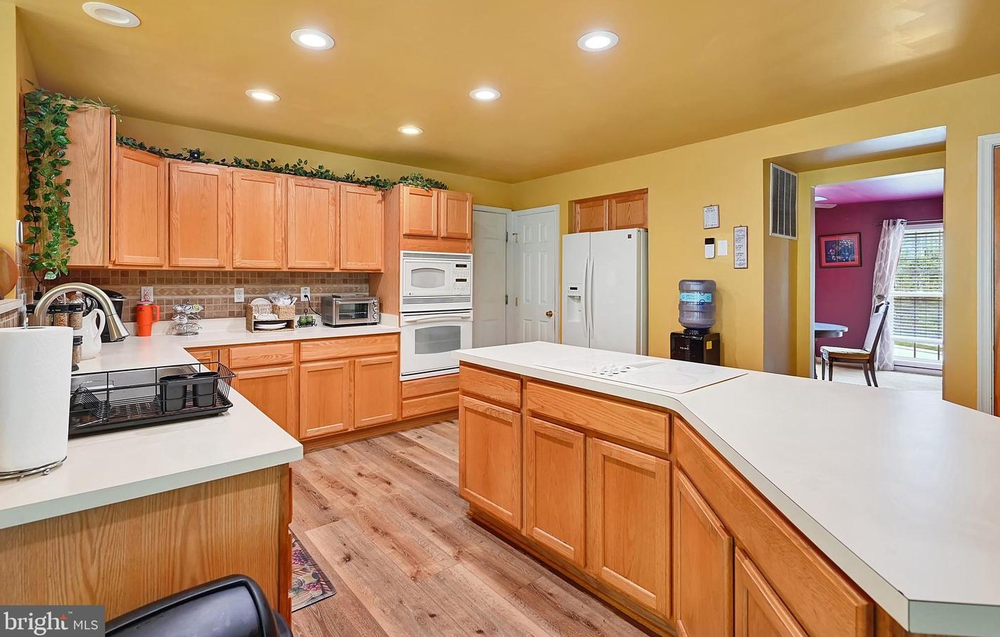 37 Louvain Dr, Hanover PA 17331-8696 exterior