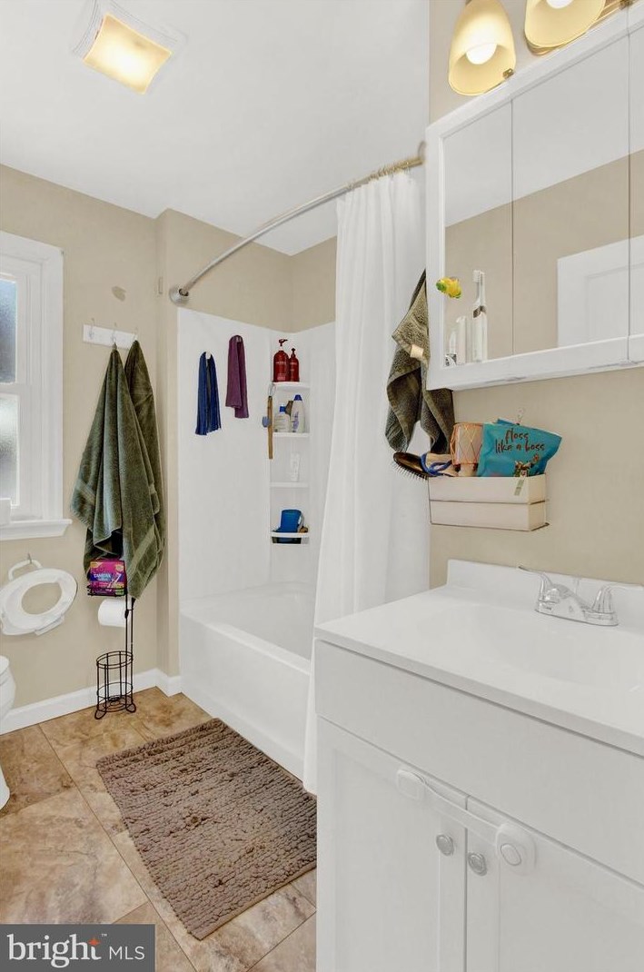 812 Mcallister St, Hanover PA  17331-4139 exterior