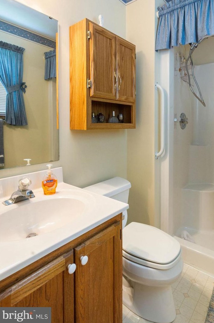 354 Jasmine Dr, Hanover PA 17331-3465 exterior