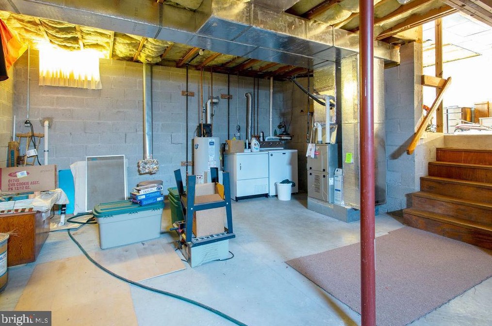 354 Jasmine Dr, Hanover PA 17331-3465 exterior