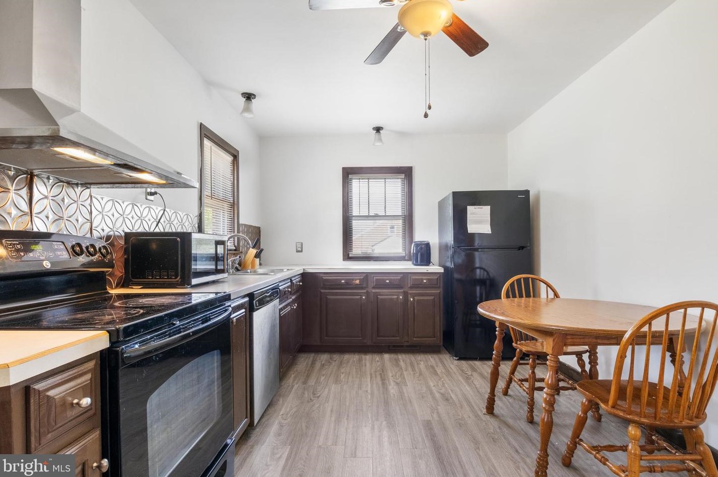 798 Fairview Dr, Hanover PA 17331-8436 exterior