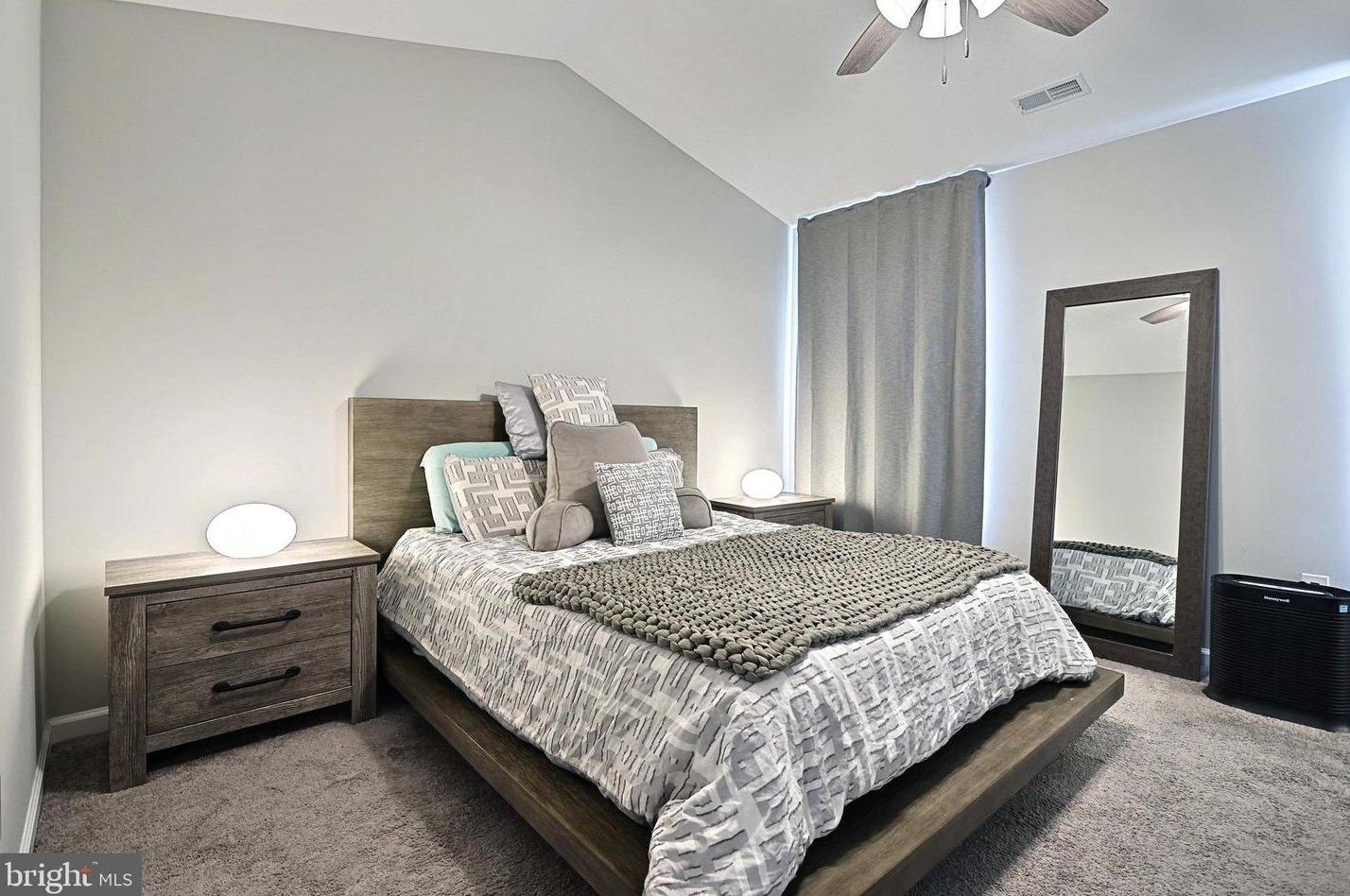 48 Overlook Dr, Hanover PA 17331-9136 exterior