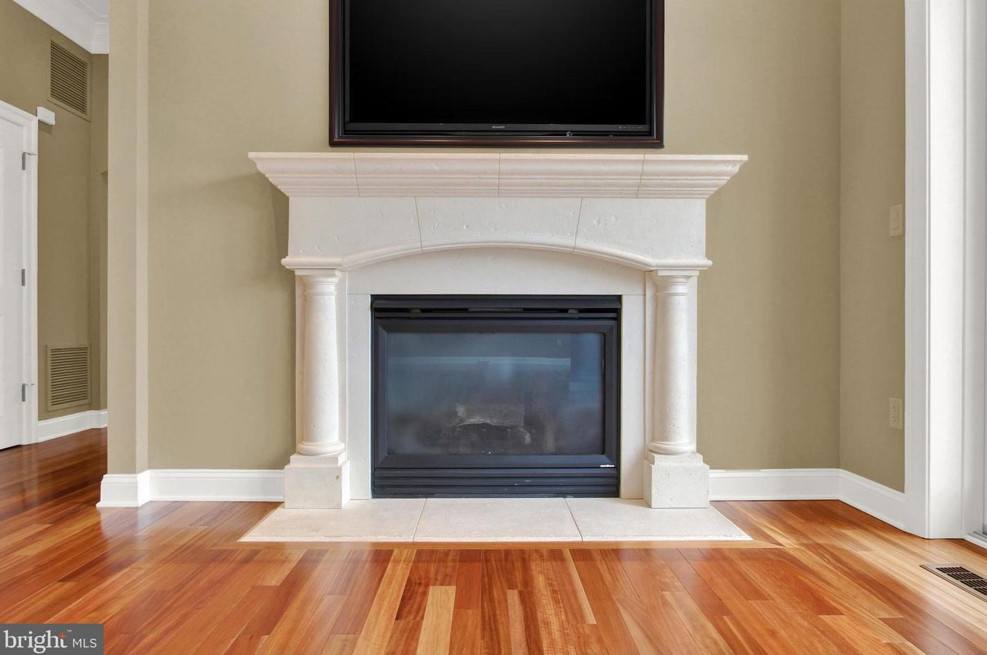 280 Thornhill Dr, Hanover PA  17331-7973 exterior