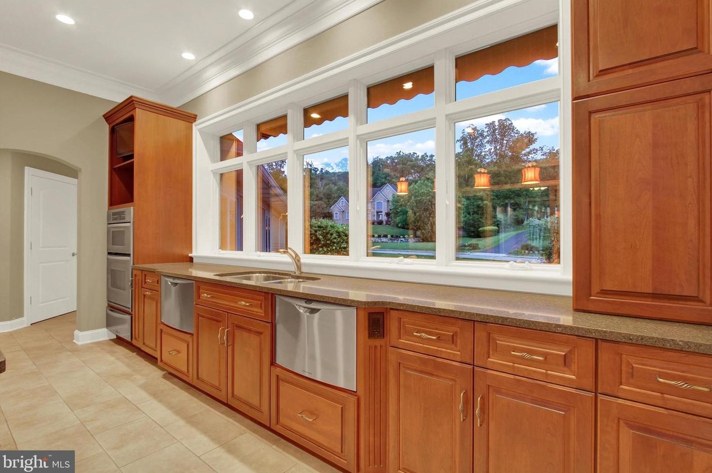 280 Thornhill Dr, Hanover PA  17331-7973 exterior