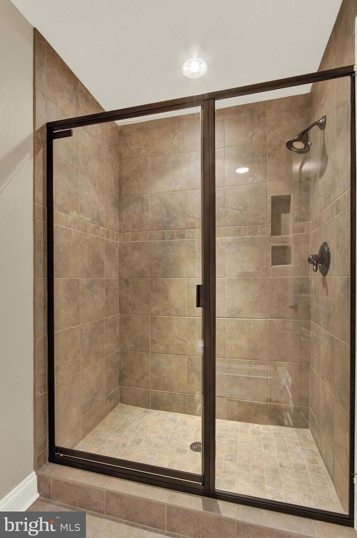 280 Thornhill Dr, Hanover PA  17331-7973 exterior