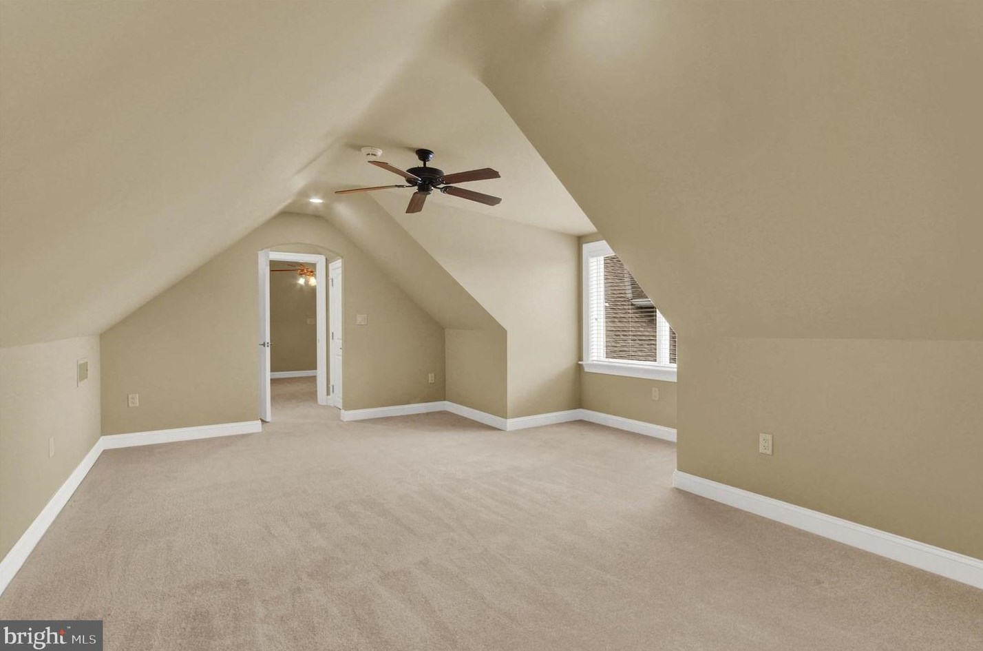 280 Thornhill Dr, Hanover PA  17331-7973 exterior