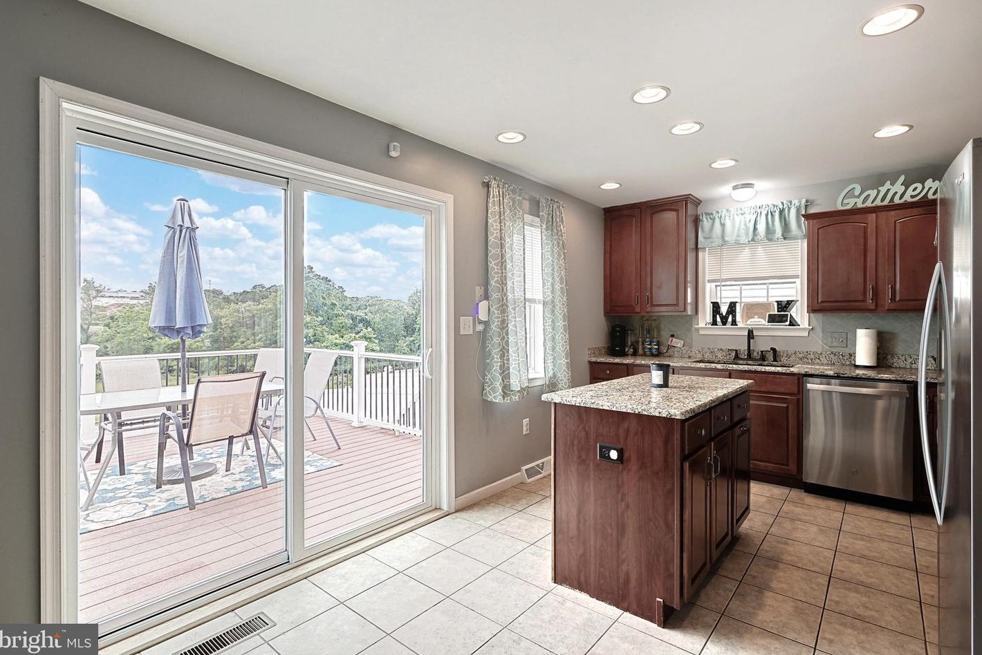 285 Thomas Armor Dr, Bittersville PA  17366-9000 exterior