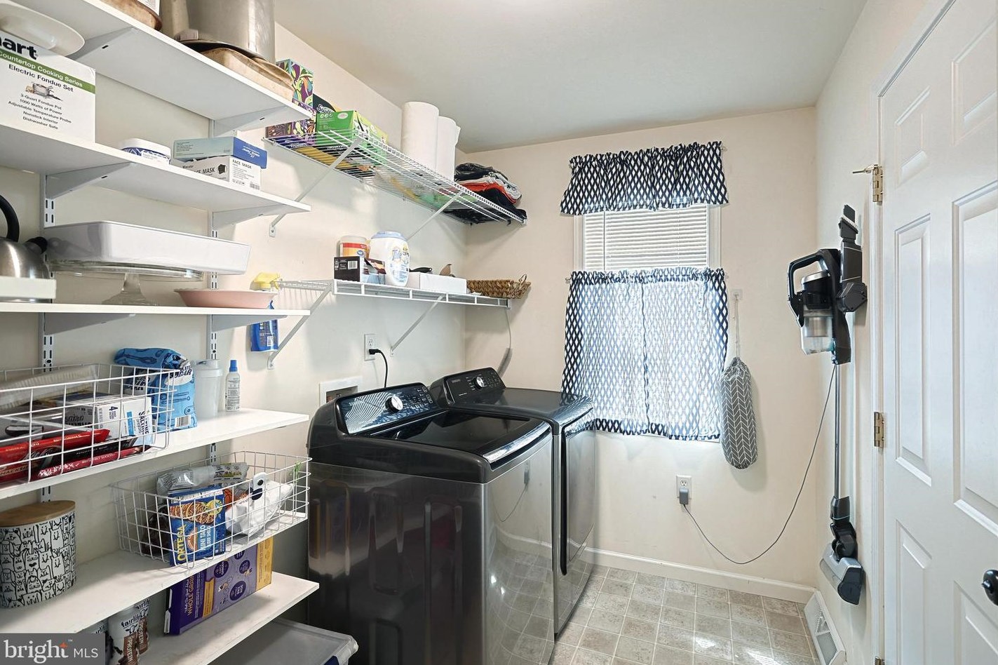 285 Thomas Armor Dr, Bittersville PA  17366-9000 exterior