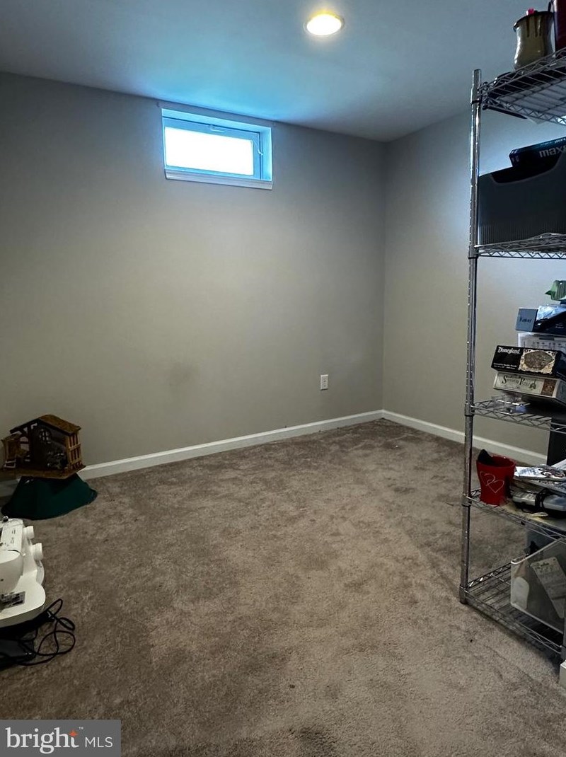 2251 Water Garden Dr, Hanover PA 17331-8323 exterior