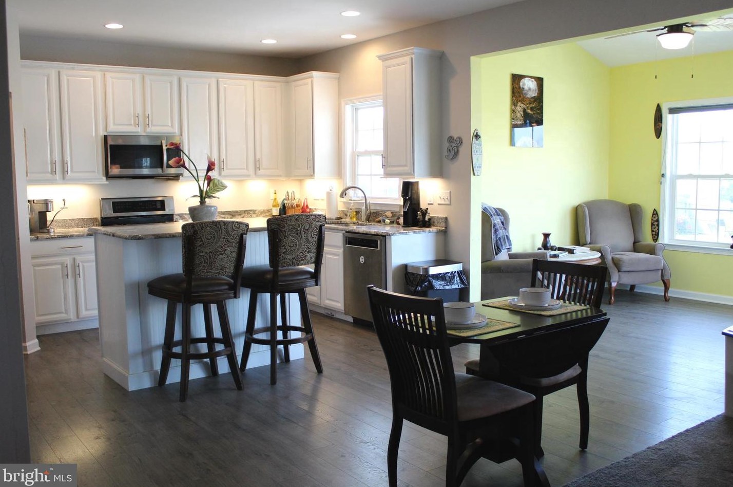 2251 Water Garden Dr, Hanover PA 17331-8323 exterior