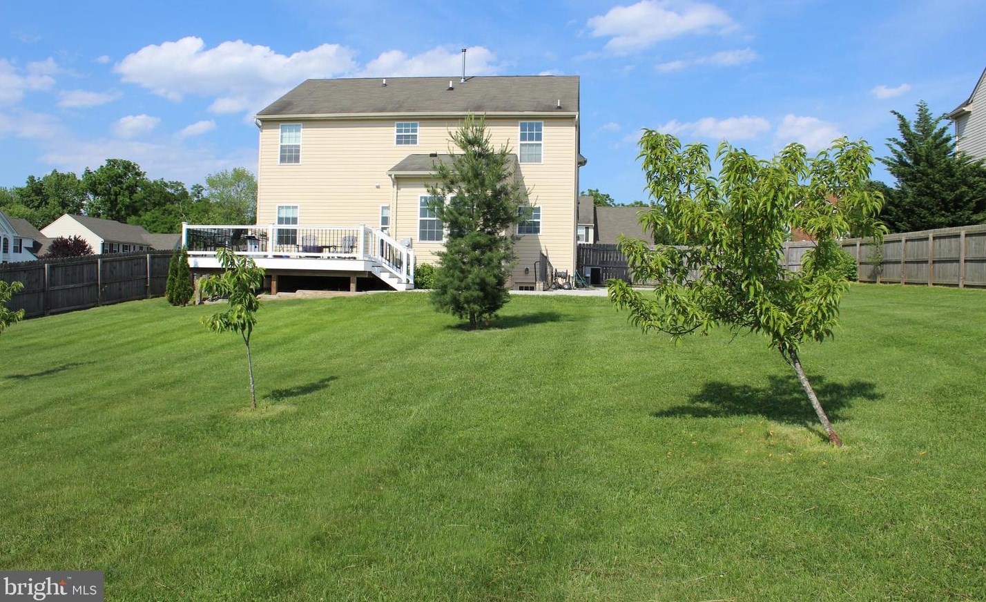 2251 Water Garden Dr, Hanover PA 17331-8323 exterior