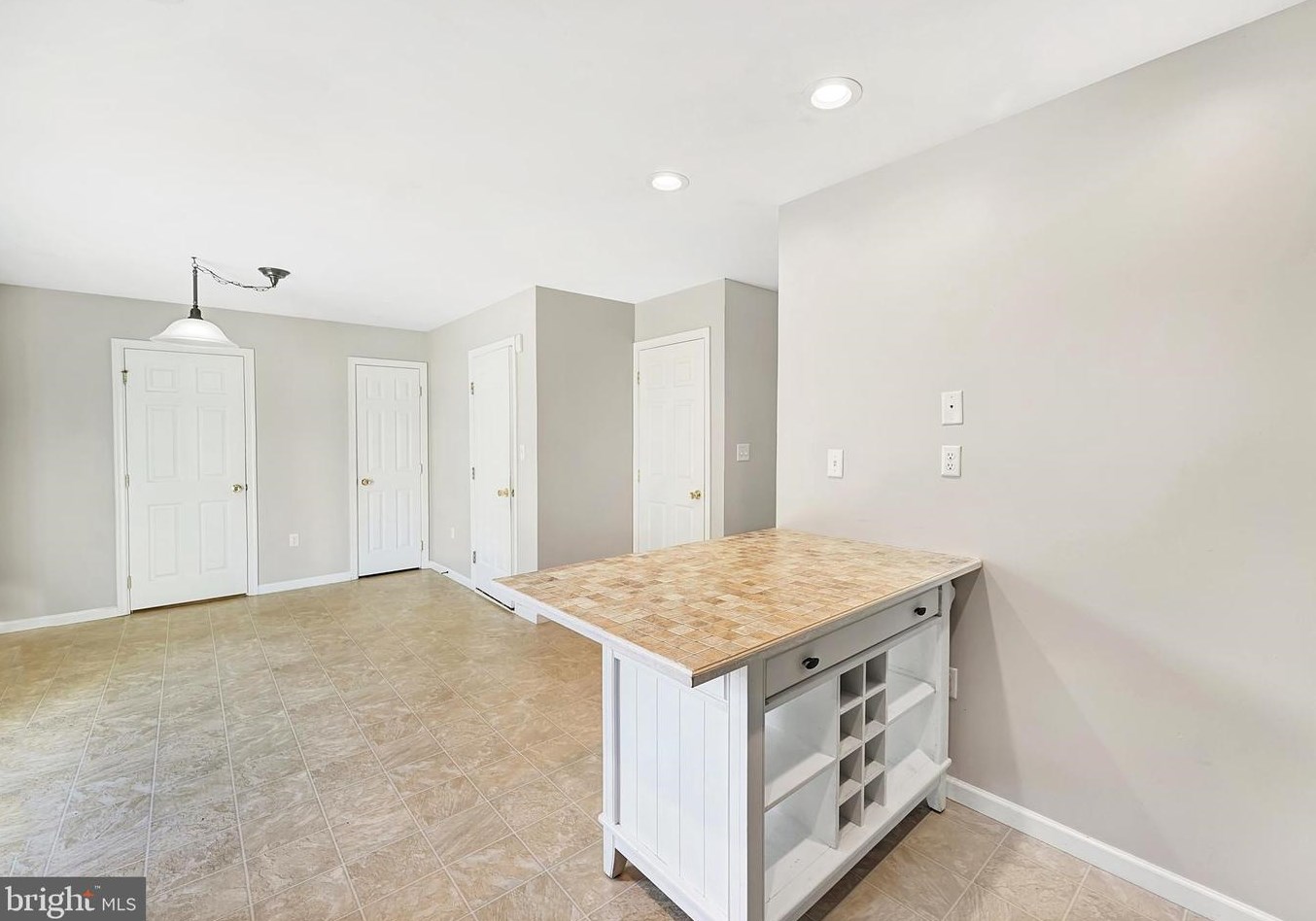 270 Thomas Armor Dr, Bittersville PA 17366-9000 exterior