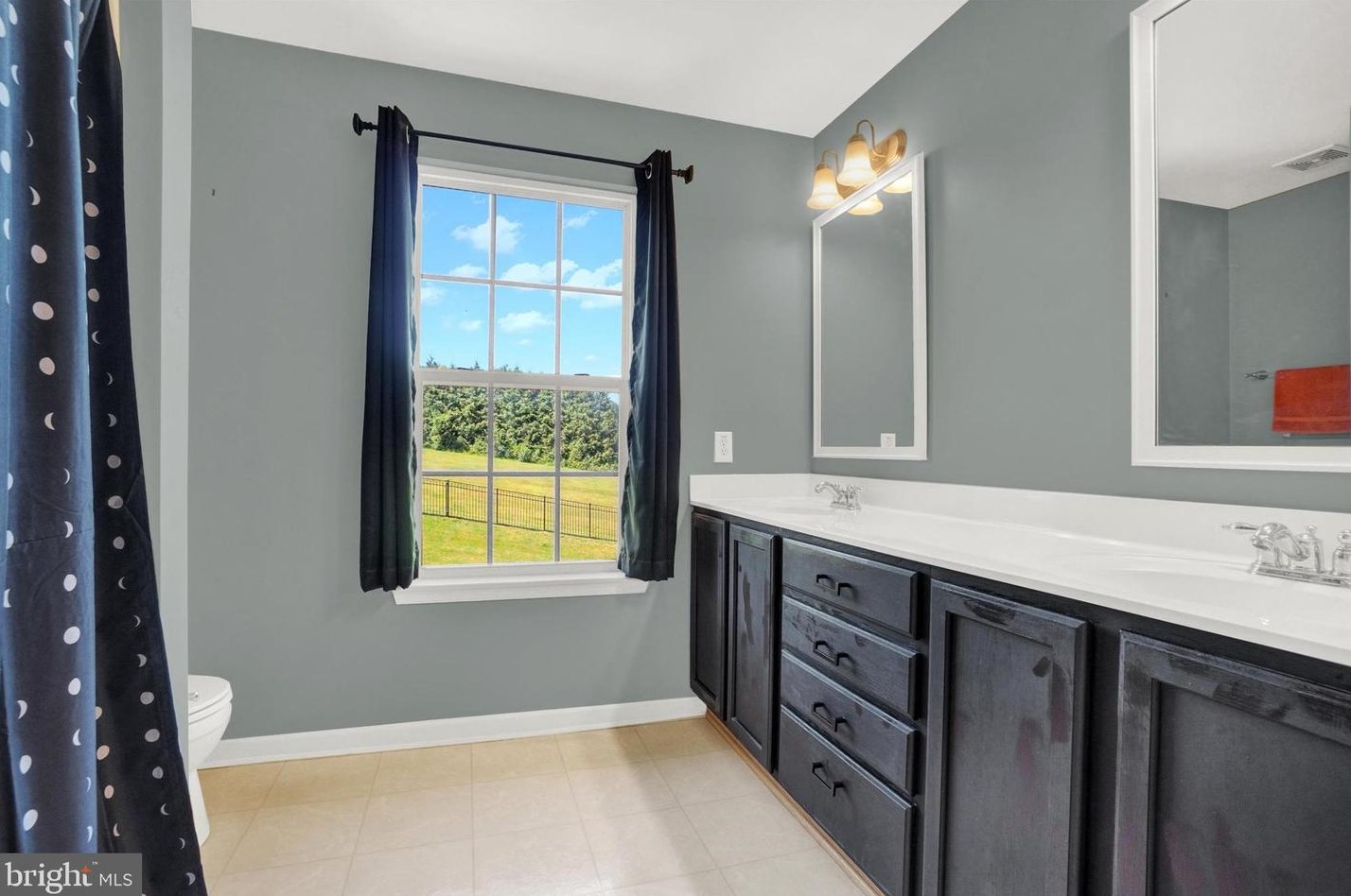 2542 Codorus Ln, Spring Grove PA  17362-9101 exterior