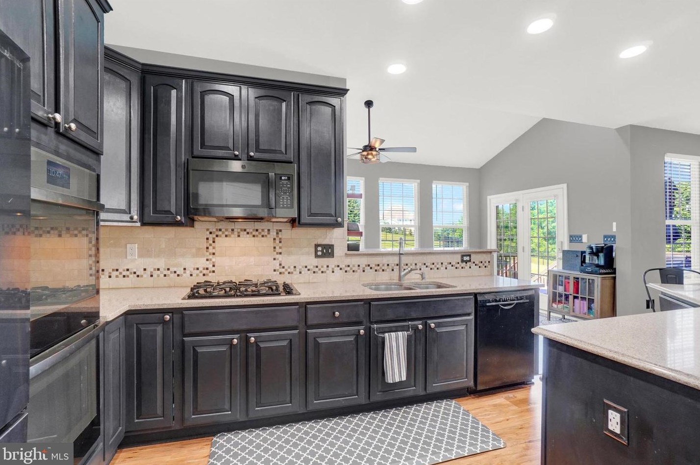 2542 Codorus Ln, Spring Grove PA  17362-9101 exterior