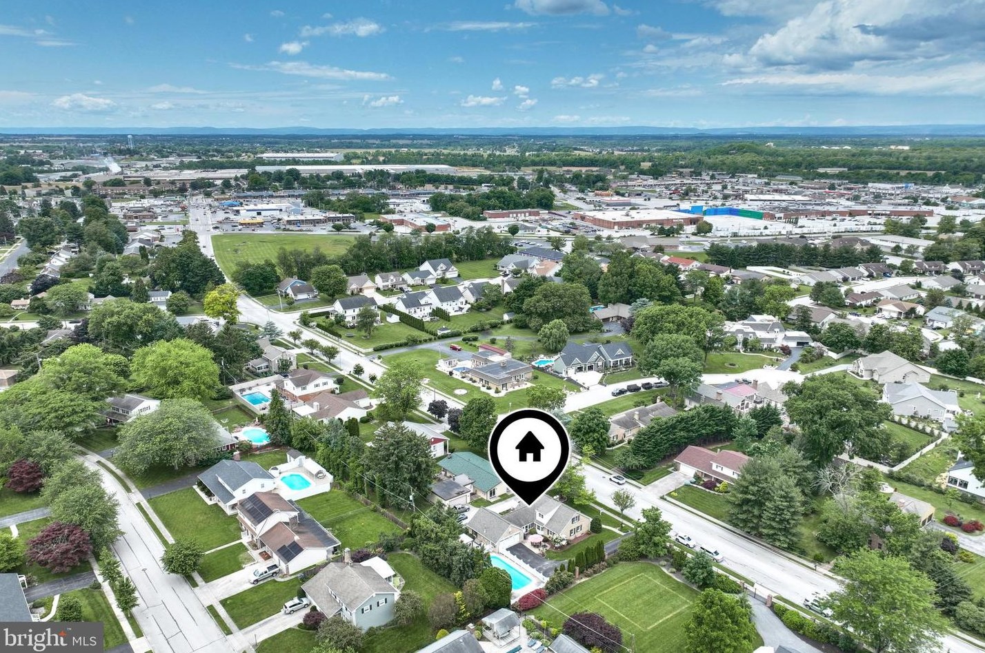 387 Dart Dr, Hanover PA 17331-1324 exterior