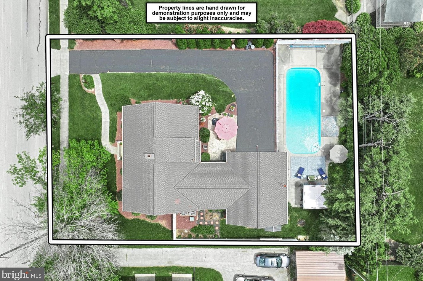 387 Dart Dr, Hanover PA 17331-1324 exterior