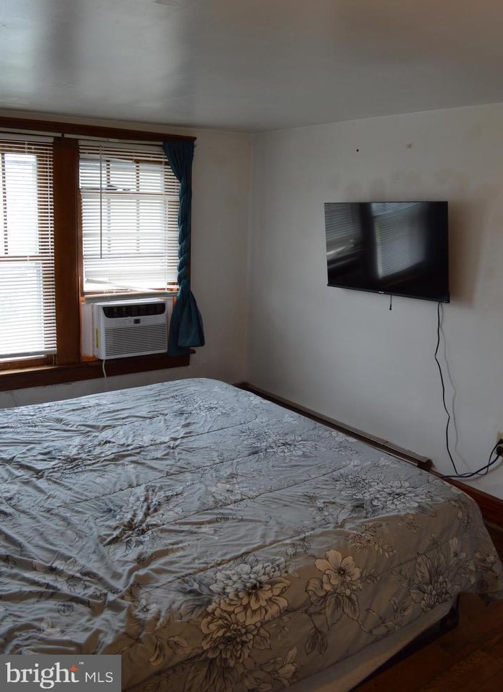 210 Charles Ave, Hanover PA 17331-3338 exterior