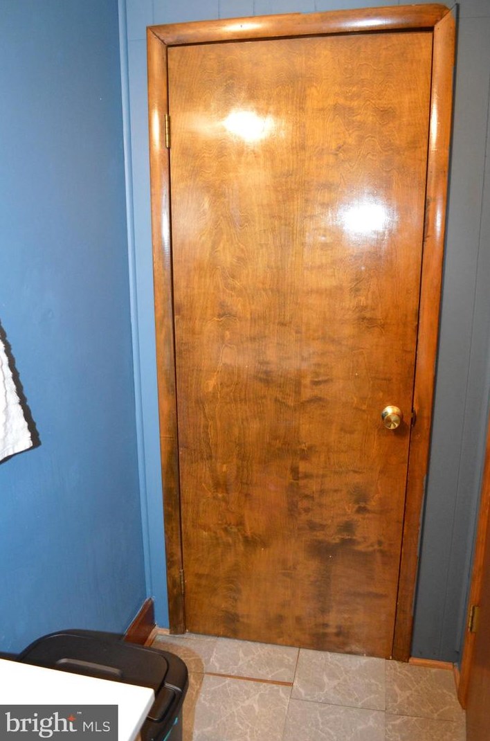 210 Charles Ave, Hanover PA 17331-3338 exterior