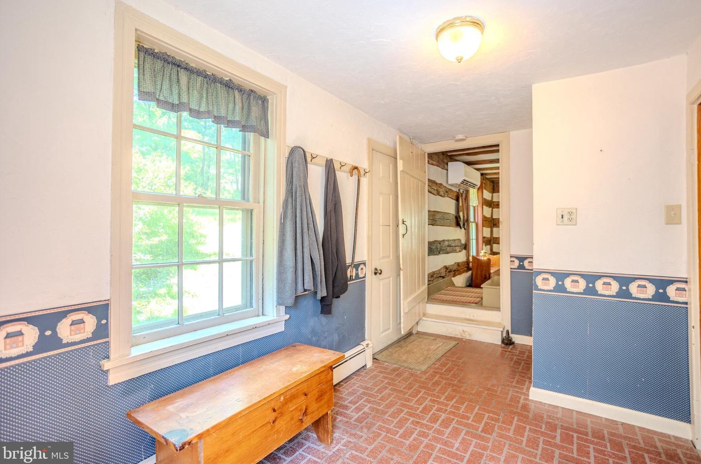 497 Laurence Dr, Hanover PA 17331-8499 exterior