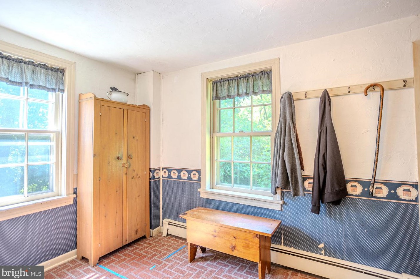 497 Laurence Dr, Hanover PA 17331-8499 exterior