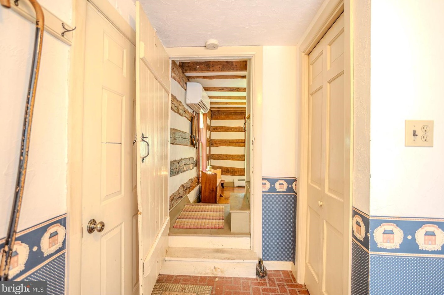 497 Laurence Dr, Hanover PA 17331-8499 exterior