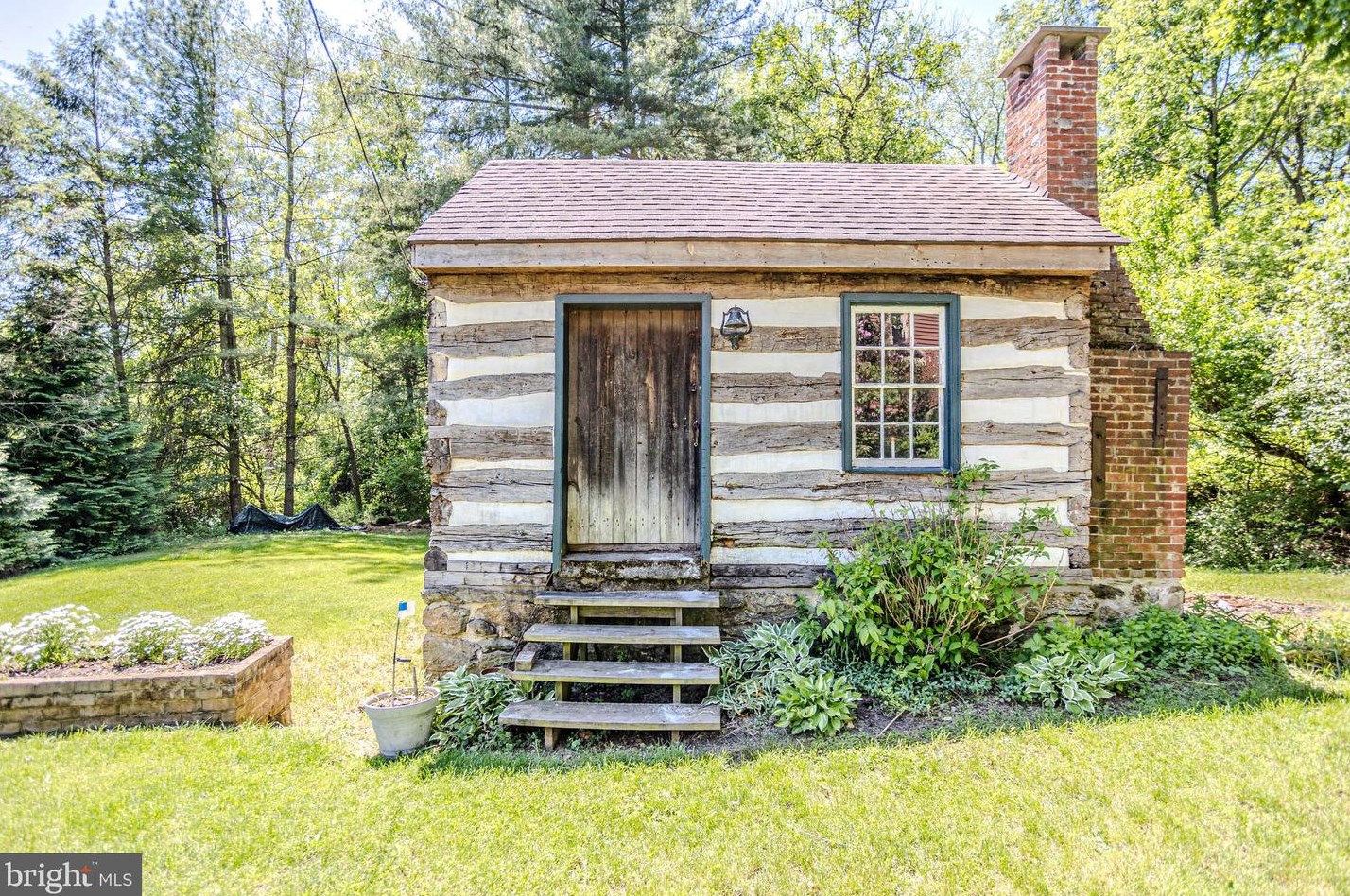 497 Laurence Dr, Hanover PA 17331-8499 exterior