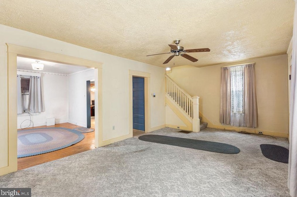 6 Penn St, Hanover PA 17331-1924 exterior