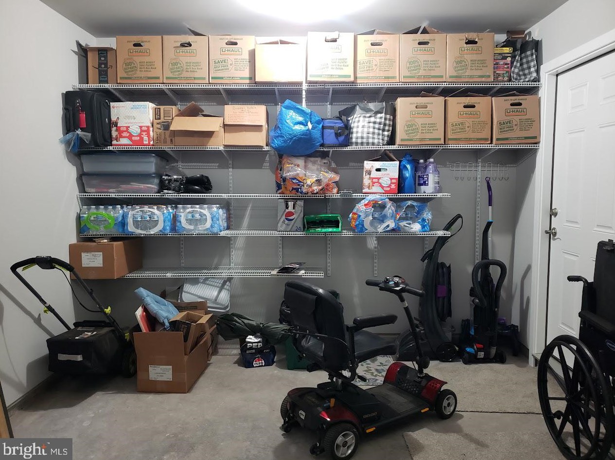 664 Walnut St, Hanover PA 17331-3160 exterior