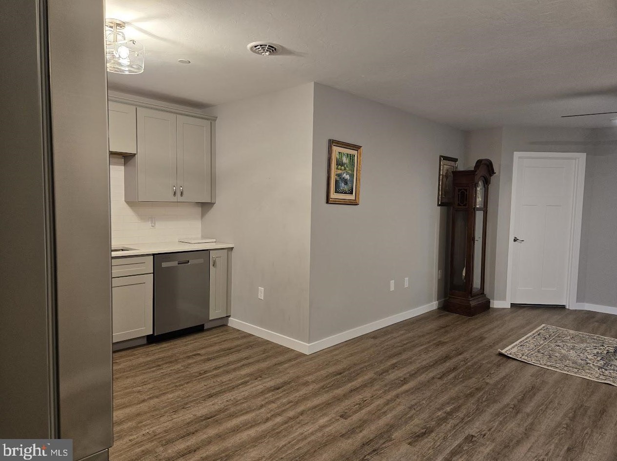 664 Walnut St, Hanover PA 17331-3160 exterior