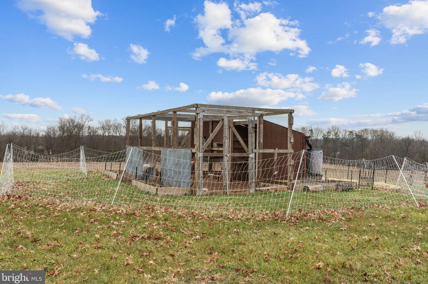 445 Bowers Brg Rd, Strinestown PA  17345-9231 exterior