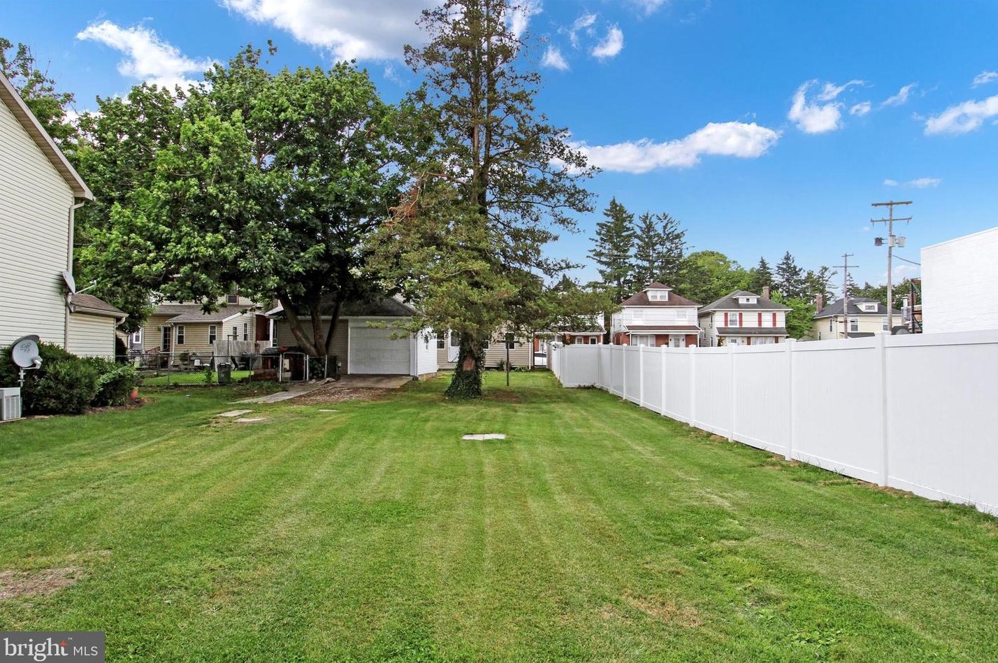 234 Chestnut St, Hanover PA 17331-2249 exterior