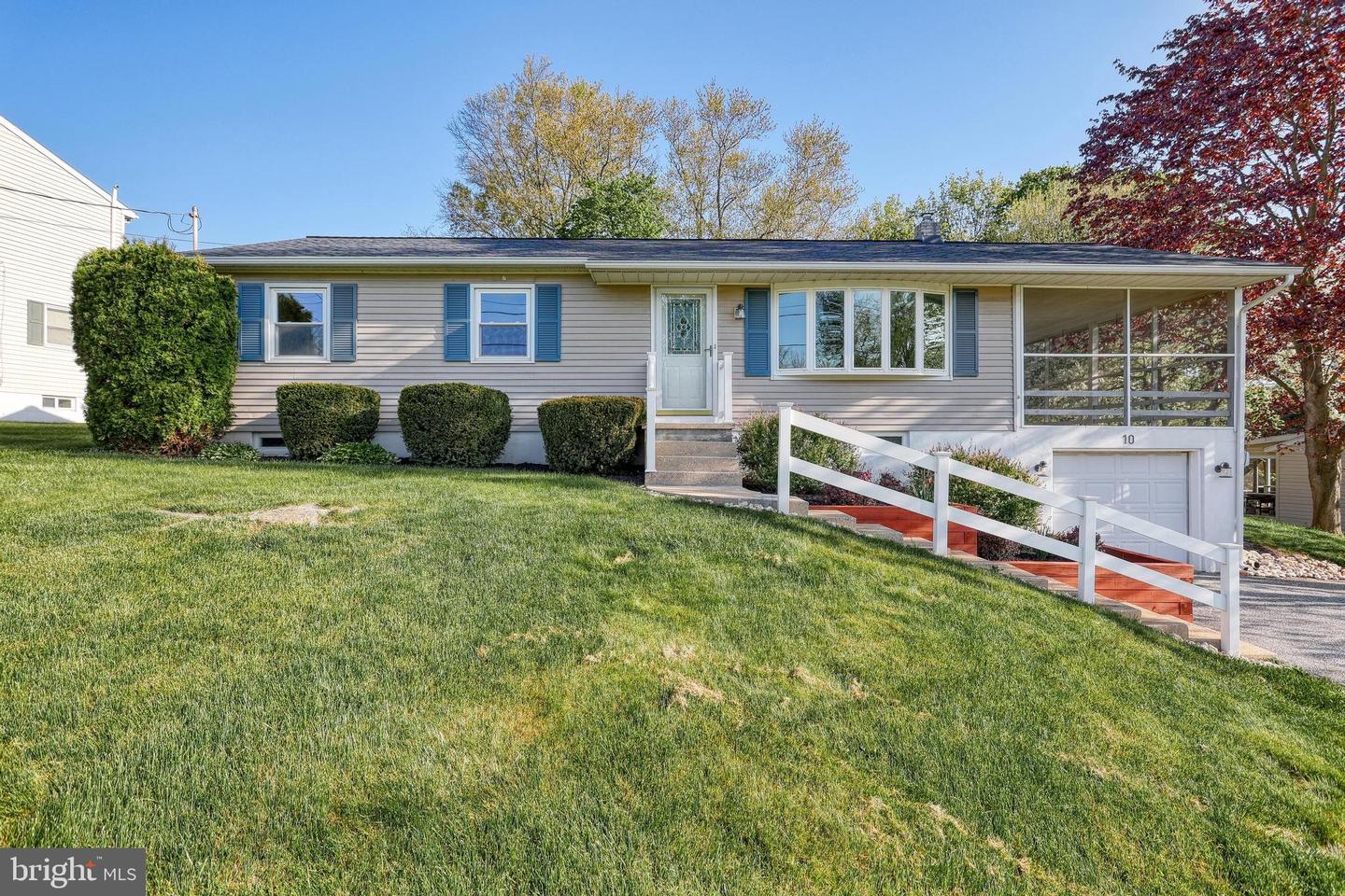 10 Church St, Jacobus, PA 17407 MLS PAYK2063138 Coldwell Banker