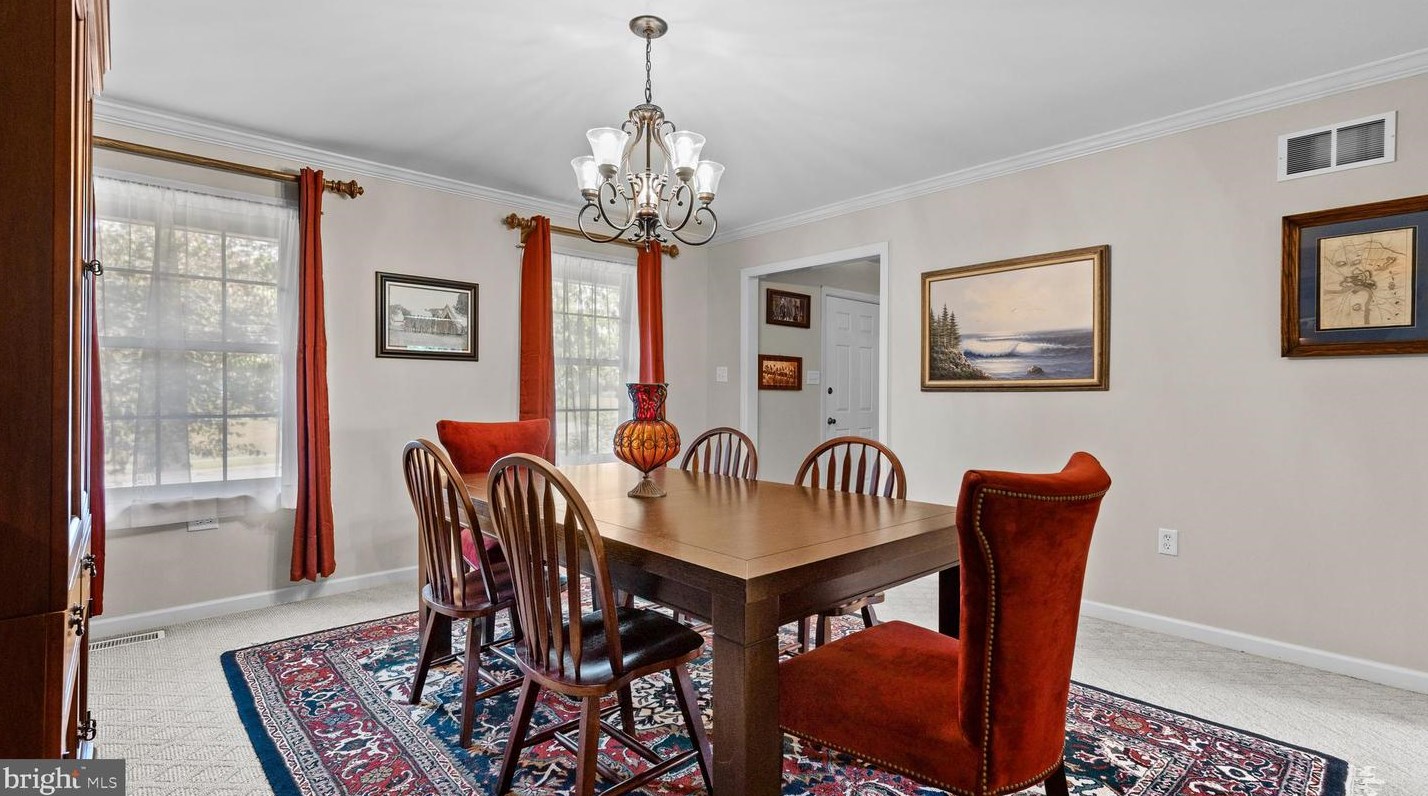 465 Sterling Dr, Red Lion PA  17356-9505 exterior