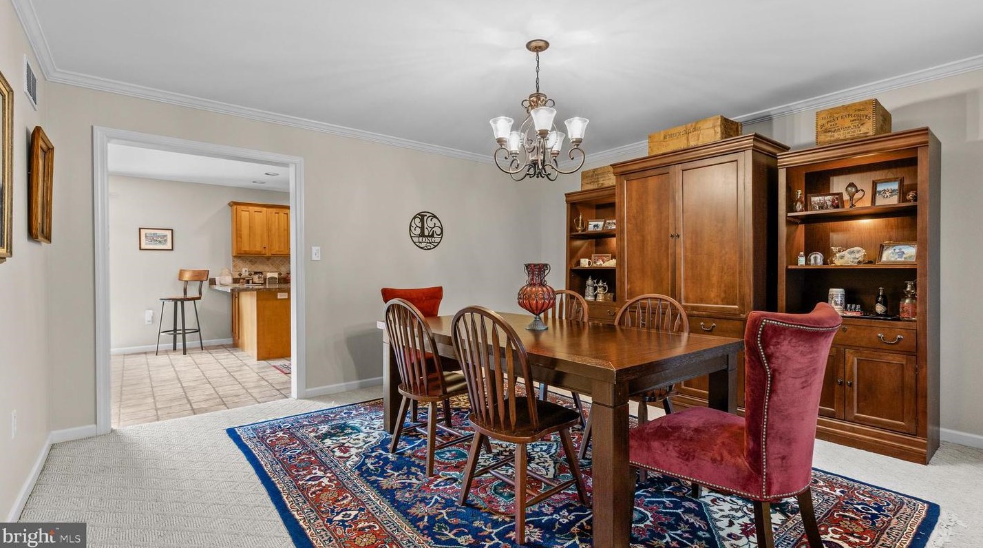 465 Sterling Dr, Red Lion PA  17356-9505 exterior