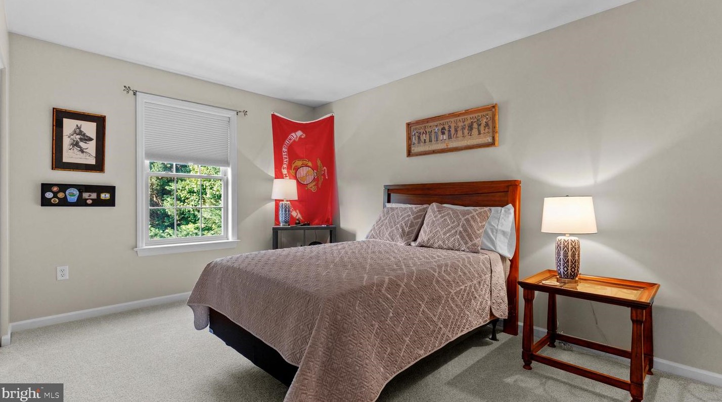 465 Sterling Dr, Red Lion PA  17356-9505 exterior