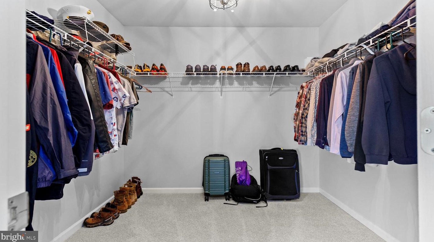 465 Sterling Dr, Red Lion PA  17356-9505 exterior