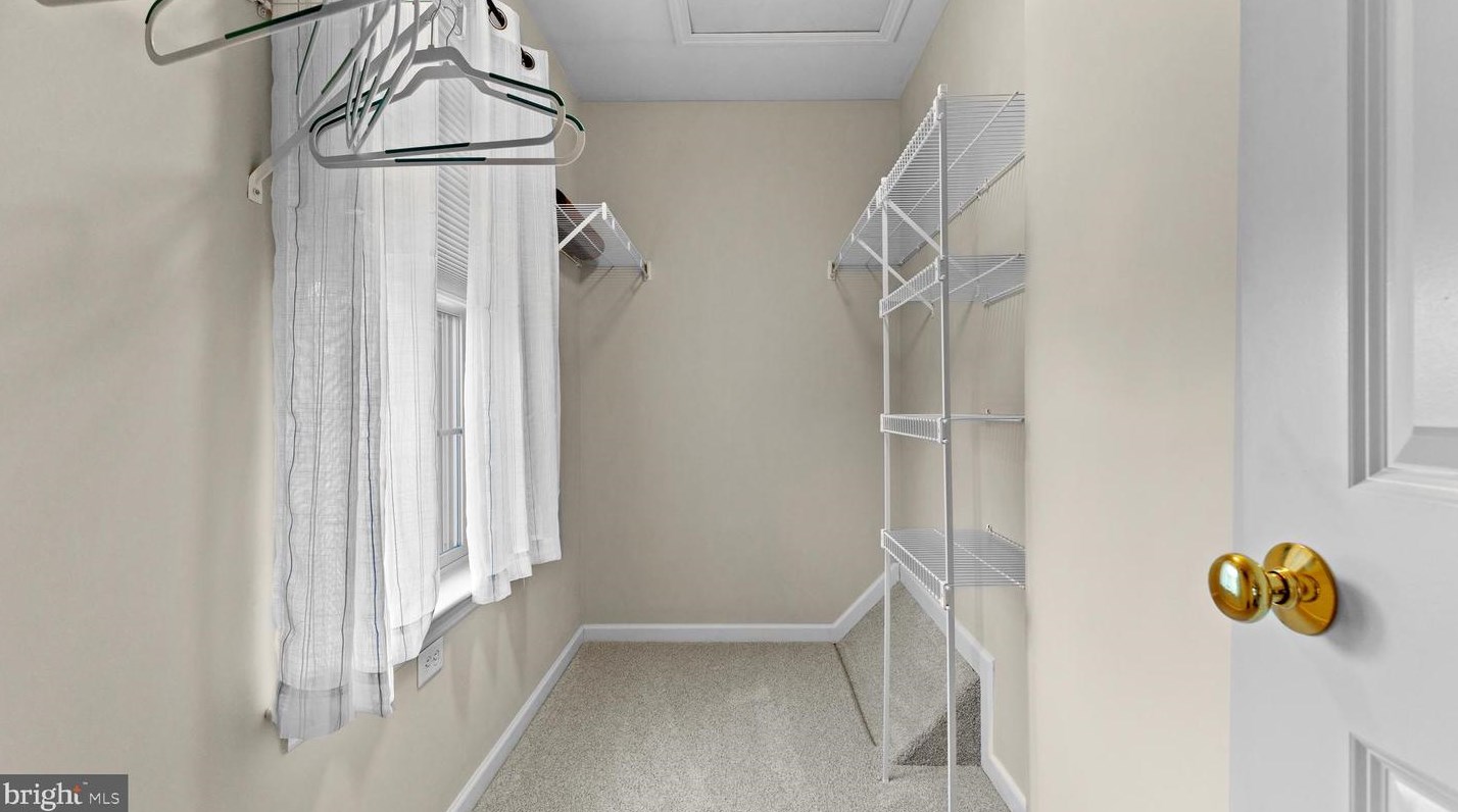 465 Sterling Dr, Red Lion PA  17356-9505 exterior