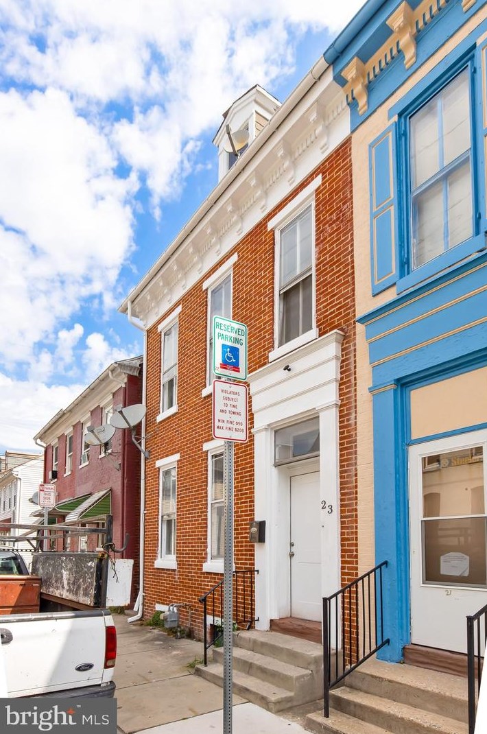 23 Hartley St, York PA  17401-3314 exterior