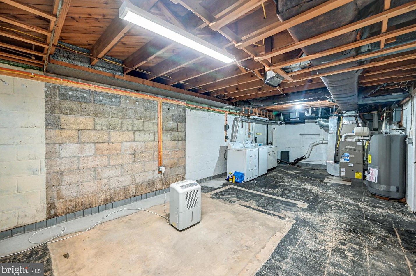 328 Elm Ave, Hanover PA 17331-1906 exterior